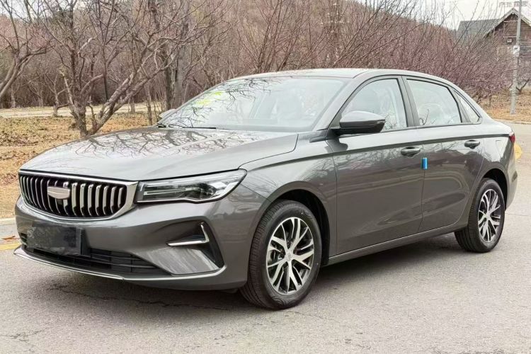 吉利汽车 帝豪 2026款 第4代 400万纪念款 1.5L 手动超越型车身外观1