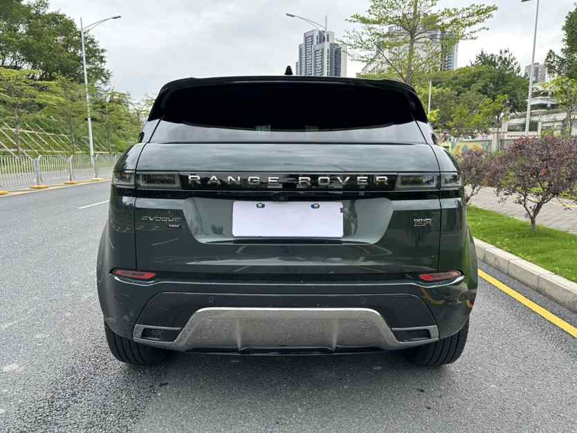 路虎 揽胜极光 2023款 极光L 249PS 豪华版(3)