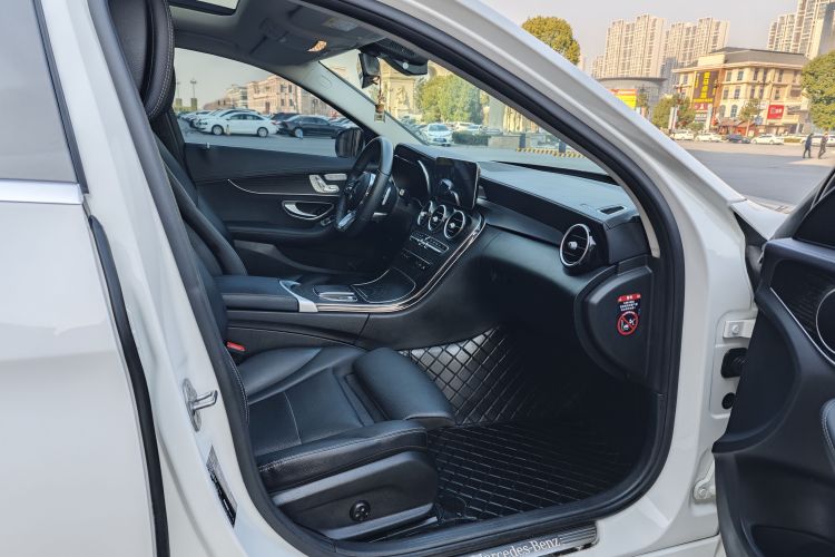 奔驰C级 2021款 C 260 L 运动版中控内饰7007