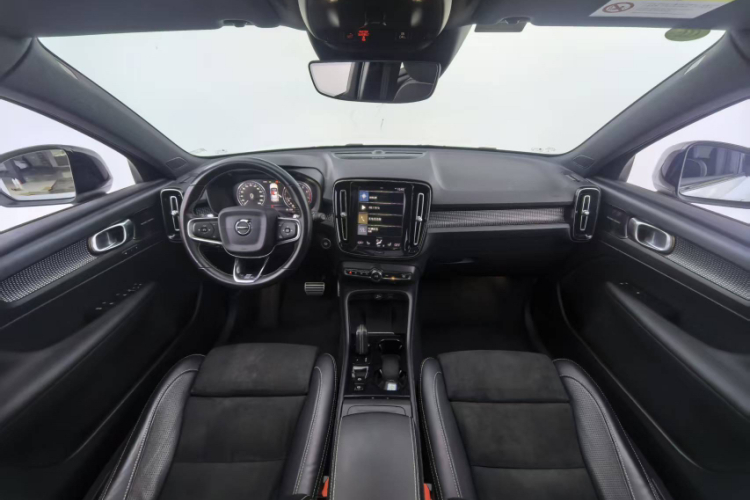 沃尔沃XC40 2020款 T4 四驱智雅运动版中控内饰7001