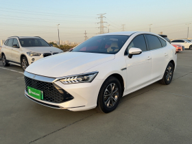 比亚迪 秦PLUS 2024款 荣耀版 DM-i 55KM领先型