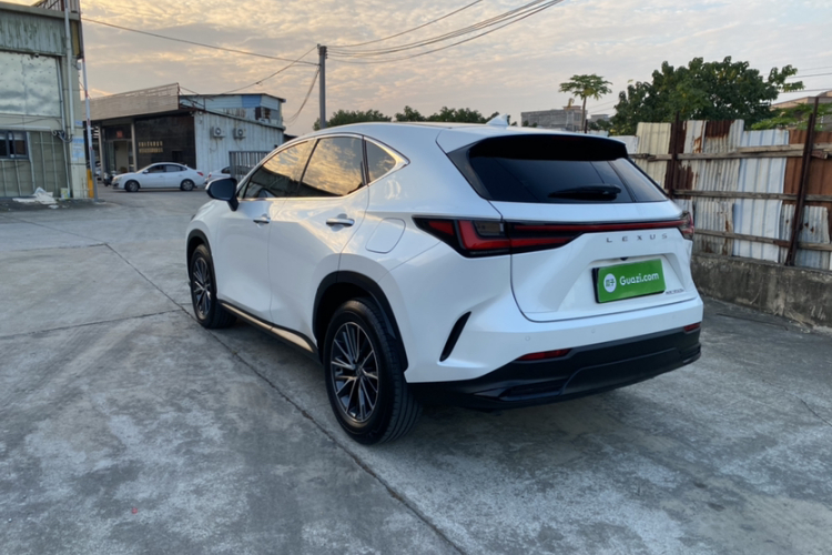 雷克萨斯NX 2023款 350h 前驱 创驰版车身外观6004