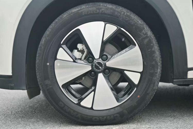 比亚迪 海豚 2023款 420km 时尚版车身外观6006