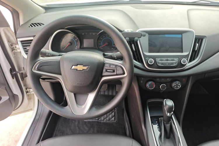 雪佛兰 科沃兹 2016款 1.5L 自动欣悦版中控内饰7006