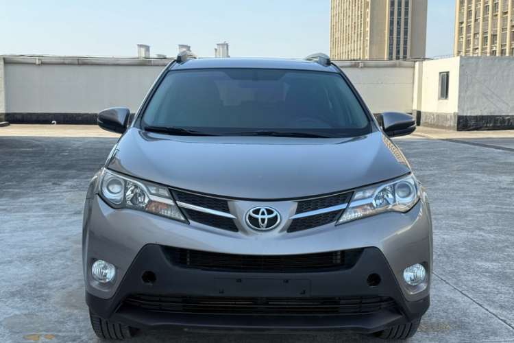 丰田 RAV4荣放 2015款 2.0L CVT两驱风尚版车身外观6001