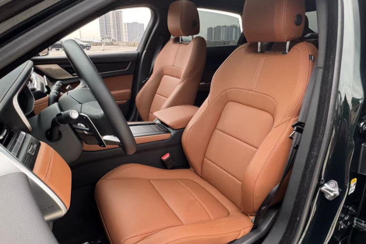 捷豹XFL 2023款 XFL 2.0T P250 两驱精英运动版中控内饰7005