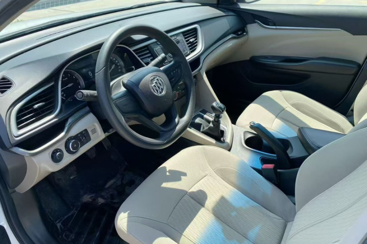 别克 英朗 2015款 15N 手动精英型中控内饰7006