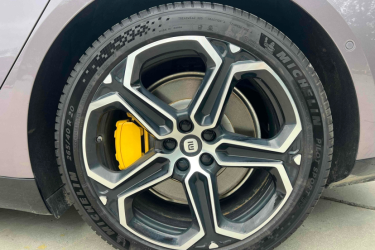 小米汽车 小米SU7 2024款 四驱超长续航高阶智驾Max版中控内饰7003