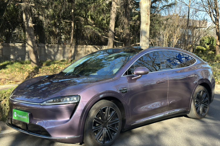 鸿蒙智行 智界R7 2024款 纯电 667km Max车身外观1