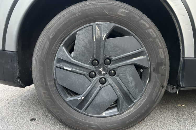 小鹏G6 2023款 755 超长续航 Pro车身外观6005