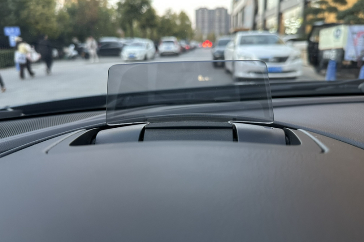 马自达 阿特兹 2018款 2.5L 蓝天尊崇版 国V中控内饰7002