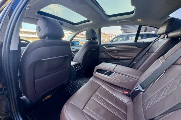 宝马5系 2019款 530Li 领先型 豪华套装中控内饰7003