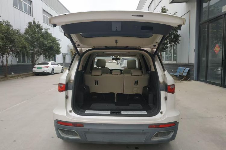 众泰T800 2018款 2.0T 自动尊贵智联型 7座局部细节23