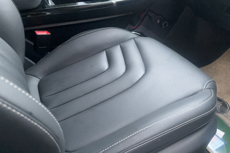 哪吒汽车 哪吒U 2021款 Pro 500 环球版局部细节9005