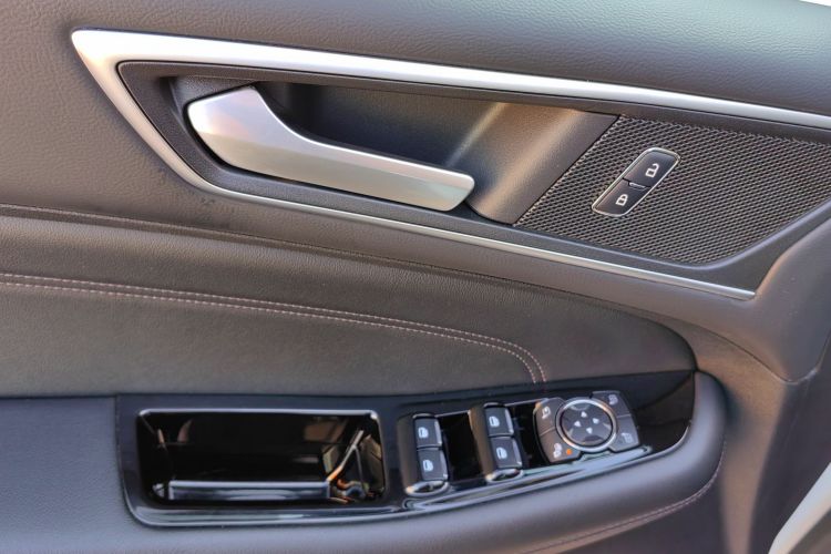 福特 锐界 2020款 EcoBoost 245 两驱豪锐型 7座中控内饰7009