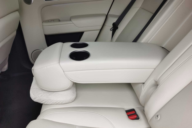 理想汽车 理想L7 2024款 Ultra中控内饰7005