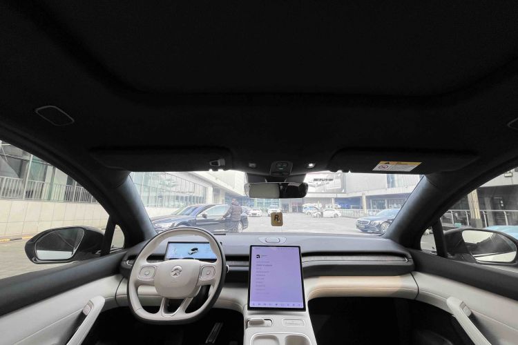 蔚来ES6 2024款 75kWh中控内饰7006