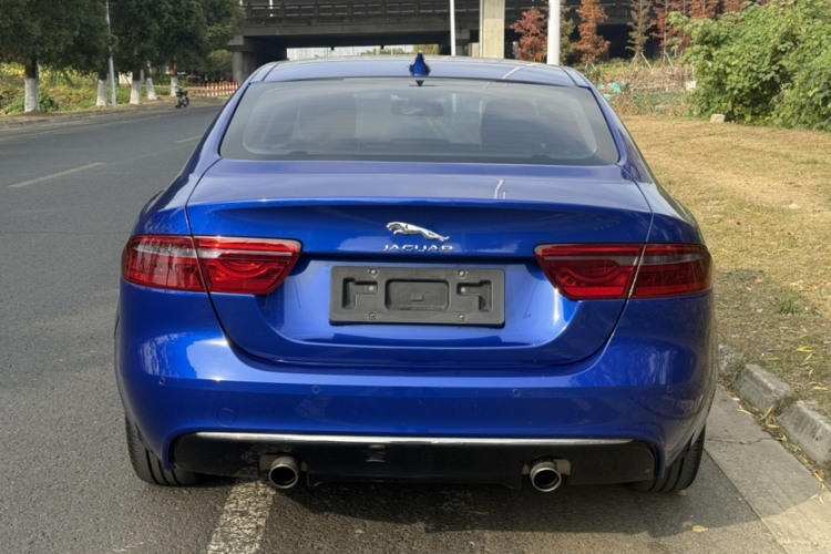 捷豹XEL 2018款 2.0T 200PS 精英版车身外观6005