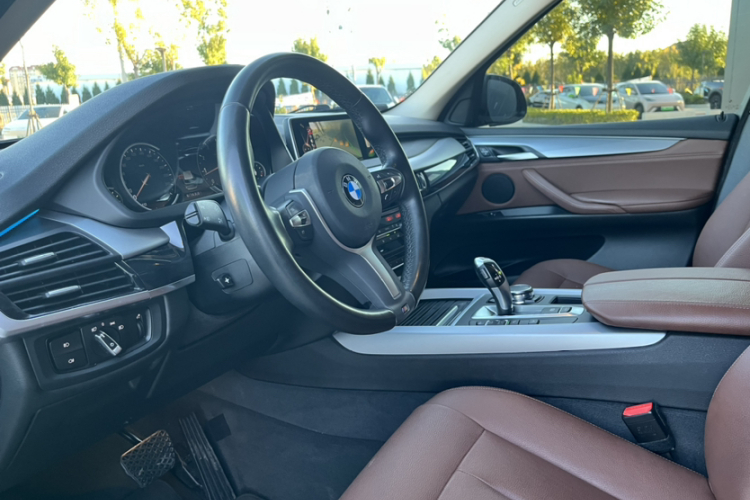 宝马X5（平行进口）中控内饰7002