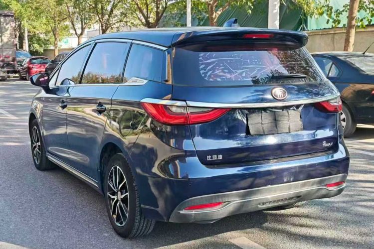 比亚迪 宋MAX 2017款 1.5T 自动智联豪华型 7座车身外观6005