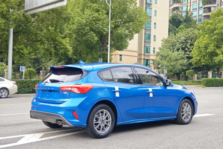 福特 福克斯 2020款 两厢 EcoBoost 180 自动锋潮型车身外观6006