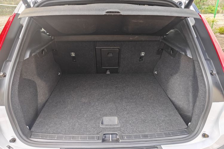 沃尔沃XC40新能源 2021款 P8 纯电 四驱智雅运动版车身外观6006