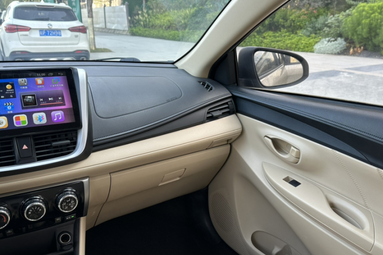 丰田 威驰 2019款 1.5L CVT创行版中控内饰7008