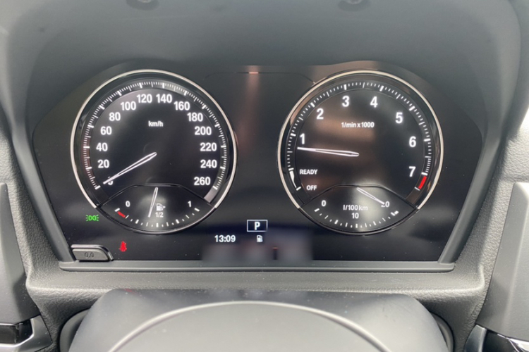 宝马1系 2020款 125i 领先型M运动套装局部细节14