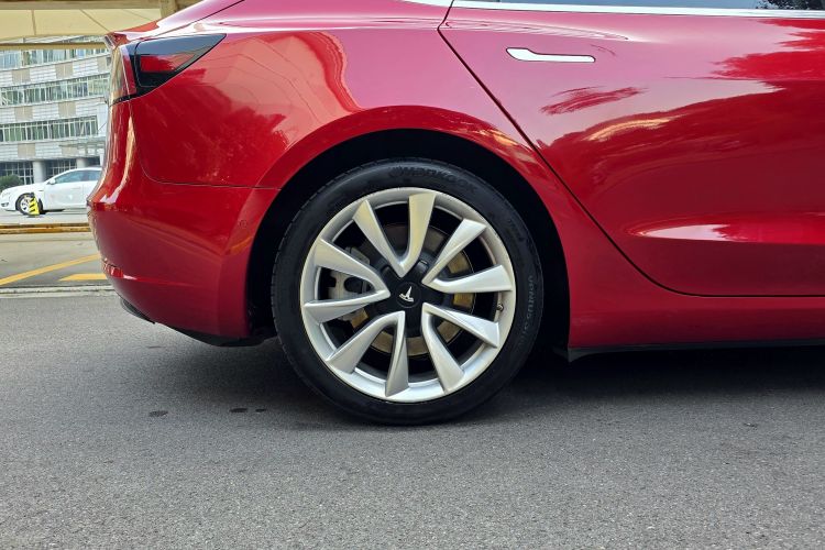 特斯拉 Model 3 2019款 标准续航后驱升级版局部细节9007