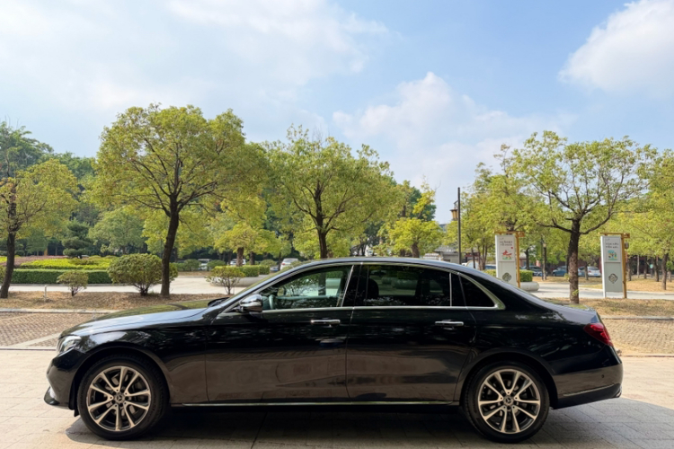 奔驰E级 2020款 改款 E 260 L车身外观6004