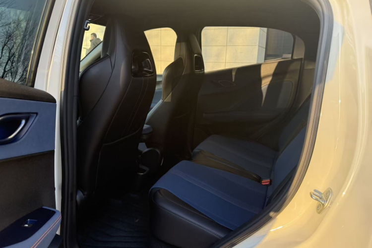 比亚迪 海鸥 2025款 305km 活力版中控内饰7004