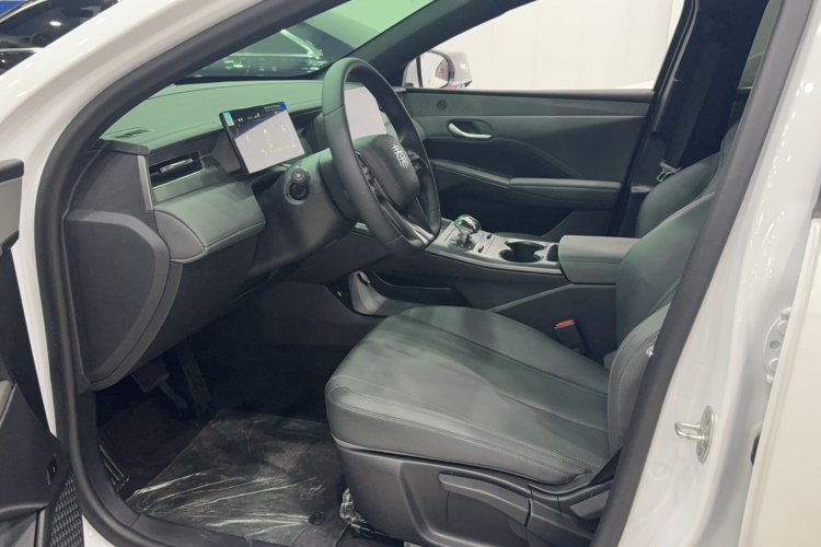 比亚迪 秦PLUS 2025款 DM-i 智驾版 55KM领先型中控内饰7001