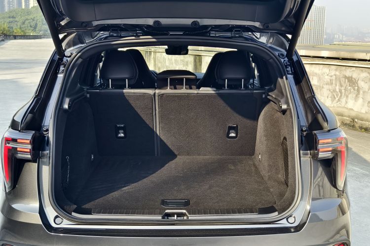 领克01 EM-P 2023款 1.5TD EM-P PM局部细节23