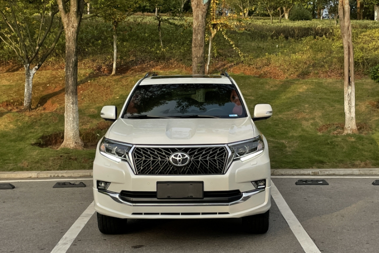 丰田 普拉多 2019款 3.5L 自动TX-L尊享版后挂备胎车身外观6001