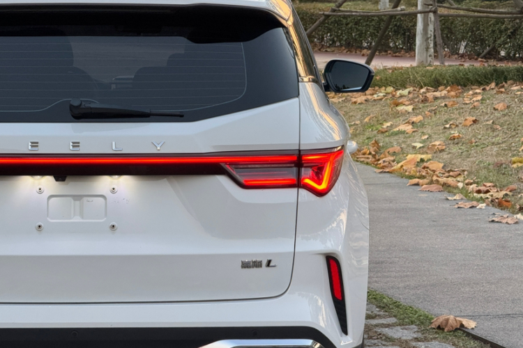 吉利汽车 2023款 嘉际L 1.5TD DCT豪华型车身外观6002