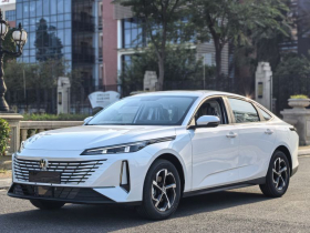 长安 逸动 2025款 蓝鲸 1.5T 500Bar尊贵型