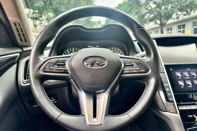 英菲尼迪Q50L 2018款 2.0T 舒适版 国VI中控内饰7004