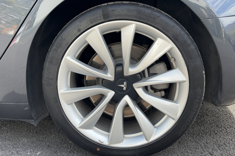 特斯拉 Model 3 2020款 改款 长续航后轮驱动版车身外观6006