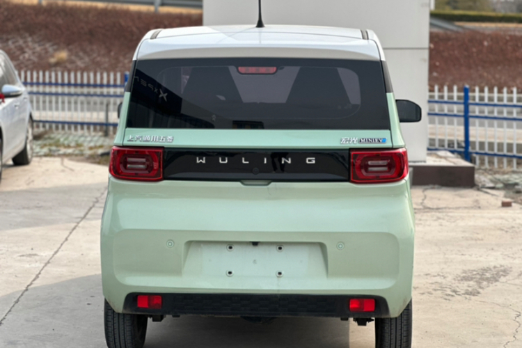 五菱汽车 宏光MINIEV 2021款 马卡龙臻享款 三元锂车身外观6004