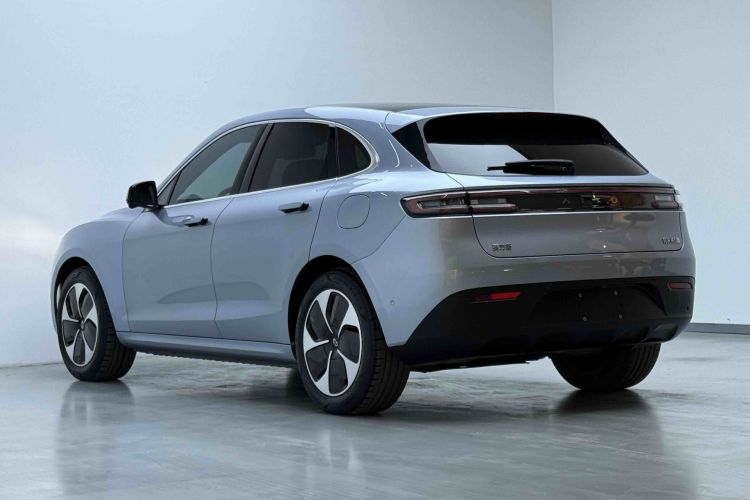 鸿蒙智行 问界M5 2022款 纯电后驱标准版车身外观6005