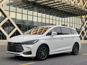 比亚迪 宋MAX 2017款 1.5T 自动智联豪华型 7座