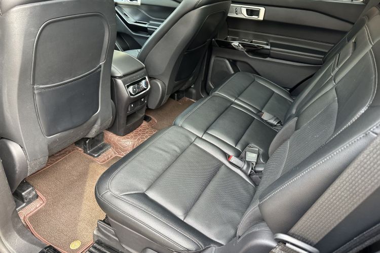 福特 探险者 2020款 EcoBoost 285 四驱钛金版 7座中控内饰7004