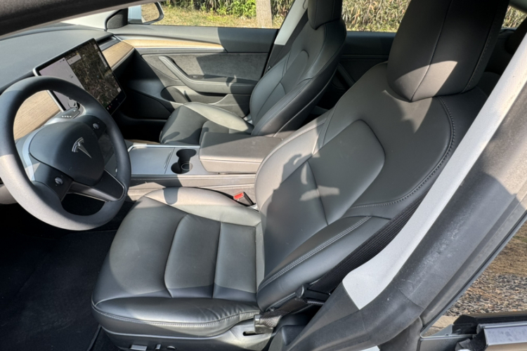 特斯拉 Model 3 2021款 改款 标准续航后驱升级版 3D1中控内饰7008