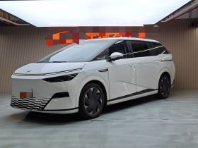 小鹏X9 2024款 702超长续航Pro