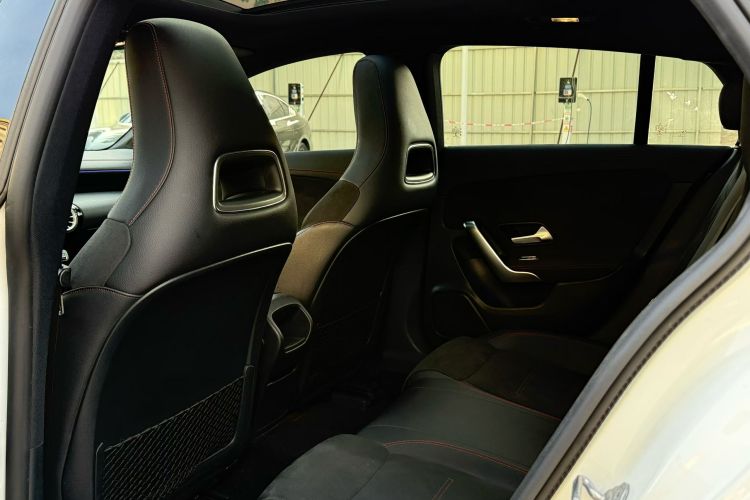 奔驰CLA 2020款 CLA 200 猎跑车中控内饰7006