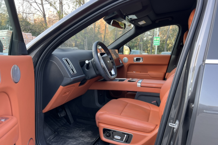 理想汽车 理想L8 2023款 Pro中控内饰7003