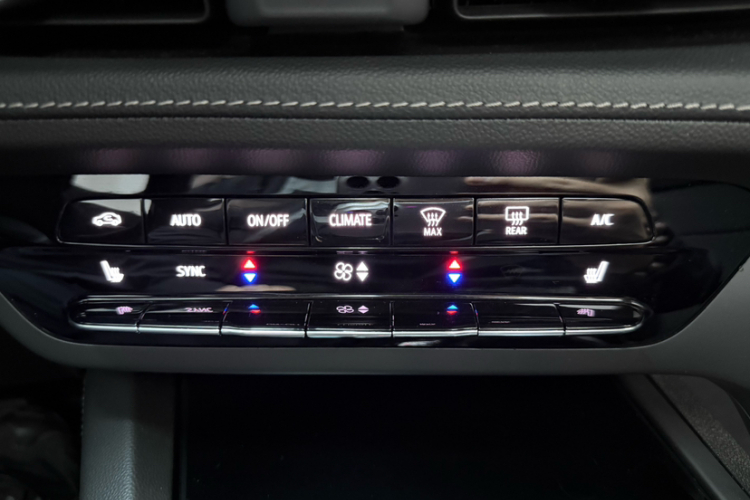 别克 2022款 改款 昂科威S 552T 两驱豪华型局部细节16