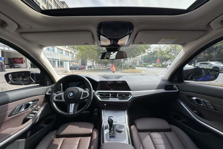 宝马3系 2020款 改款 325Li M运动曜夜套装中控内饰7003