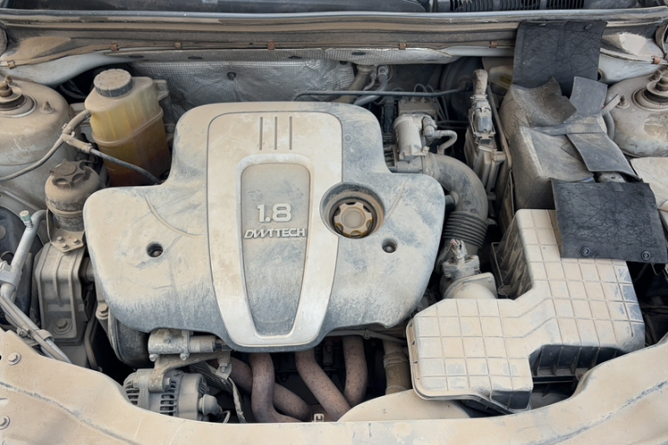 荣威550 2013款 经典版 550 1.8L 自动风尚型局部细节24