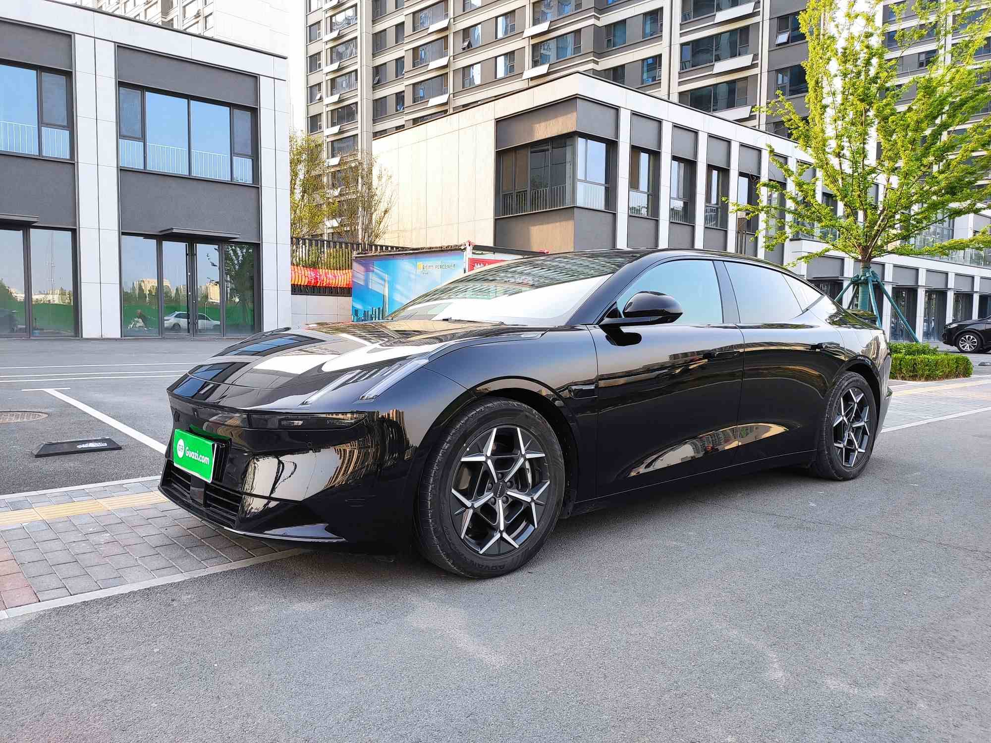 领克Z10 2024款 95kWh 766km后驱Max(1)